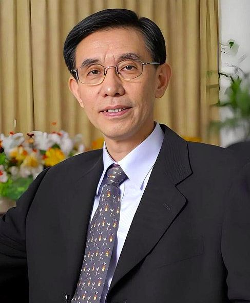 81岁半导体巨头公司董事长尹志尧,放弃美籍恢复中国国籍(组图) - 3