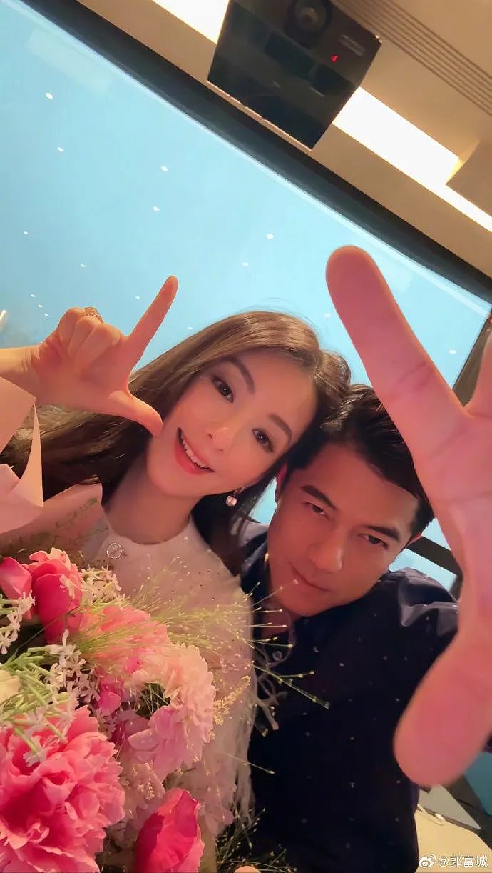 郭富城方媛庆祝结婚8周年,晒合照甜蜜秀恩爱(组图) - 2