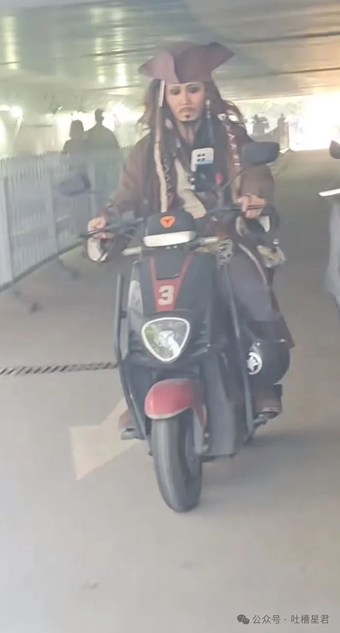 【爆笑】“领导群里发话同事已读乱回...?”哈哈哈原来这就是职场生存之道(组图) - 90