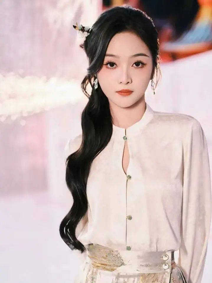 【时尚】越来越流行的“新中式”，春天这样穿美到犯规（组图） - 5