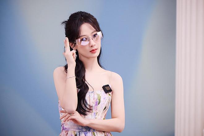 李现晒和杨紫的合影，两人都很瘦，溢出屏幕的CP感太好嗑了（组图） - 3