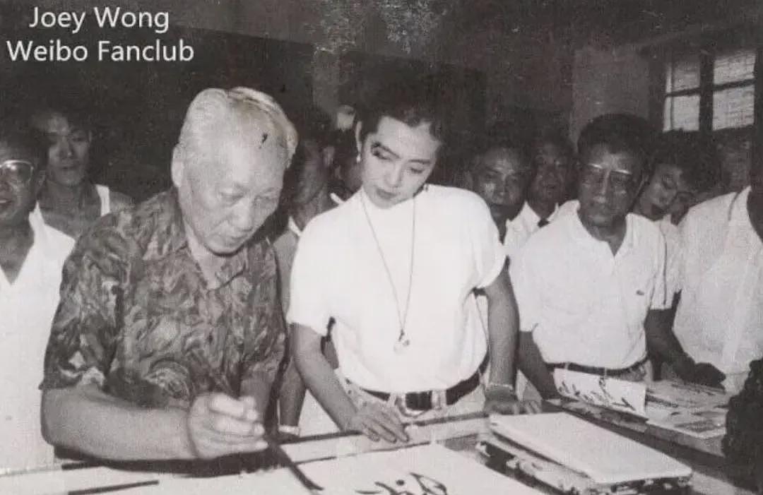 冲上热搜！ 王祖贤30年前的一个举动， 惊艳了时光（组图） - 4