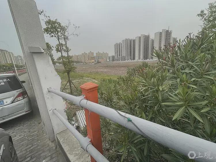 上海男子怒了!花重金买“地铁房”,宣传时称350米,实际步行1公里(组图) - 3