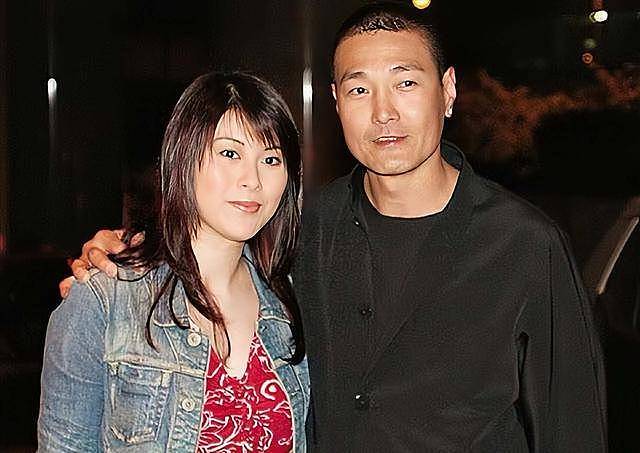 前妻烧炭自杀身亡！香港知名男星和儿子抱头痛哭（组图） - 6