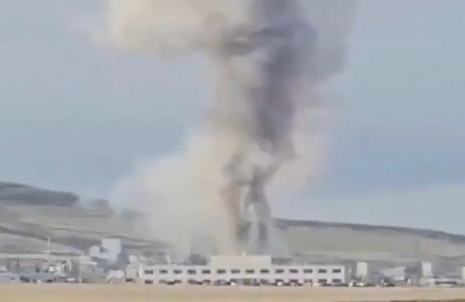 蘑菇云直冲云霄！美国导弹工厂发生大爆炸，网友：全完了！下一代洲际核弹都不能造了？（组图） - 1