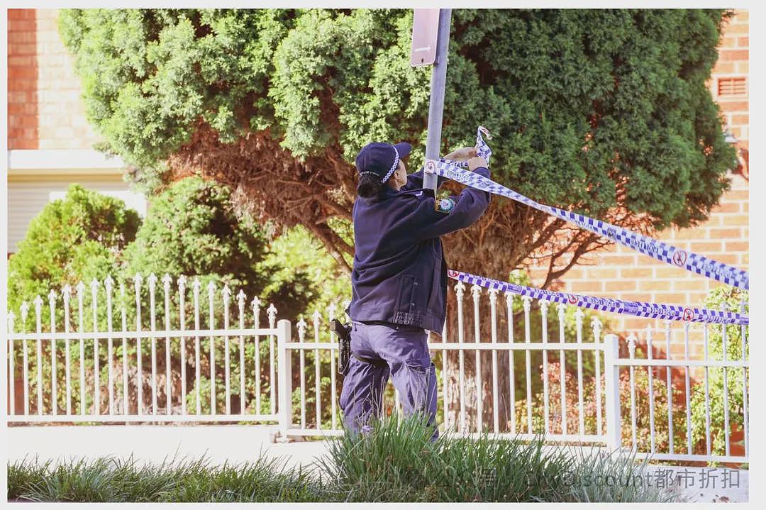 众人目睹惨状!墨尔本华人区今天有人卧轨;处决式谋杀再次发生!澳洲亚裔女子被烧车焚尸,8岁儿子被打成重伤(组图) - 8