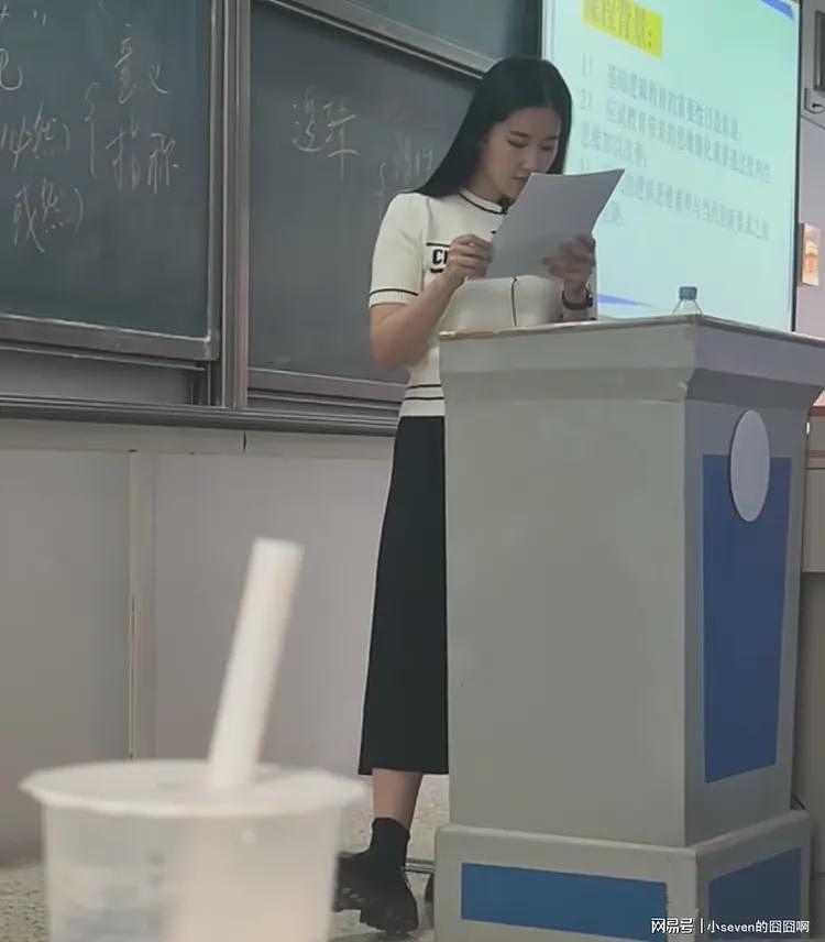 酷似刘亦菲老师走红后续！本人安心于教育，回应：我自己觉得不像（组图） - 4