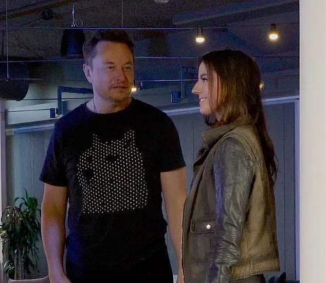 马斯克持续被曝后宫大瓜:网上选妃,私信翻牌,连生娃都要巨额签约?(组图) - 1