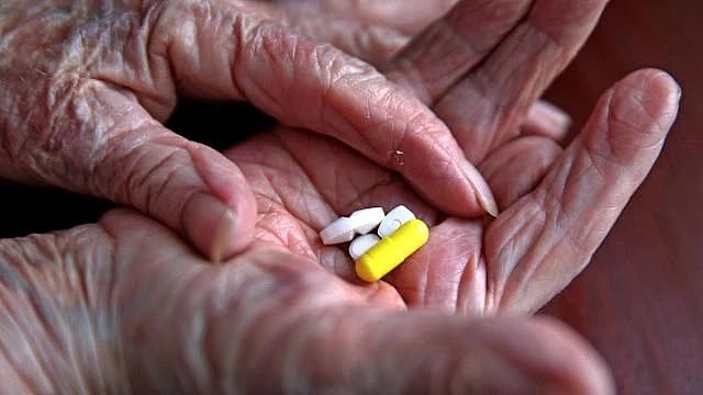 12人确诊,1人死亡!悉尼CBD致命疫情扩散!孩子刚上托儿所就生病,当妈妈的心真很累...(组图) - 1