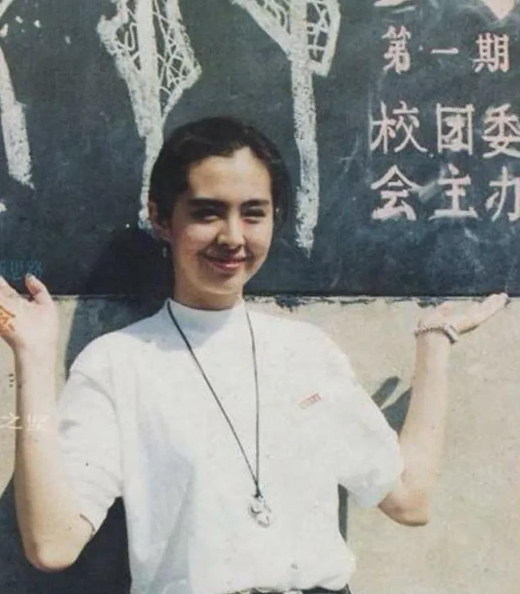 冲上热搜！ 王祖贤30年前的一个举动， 惊艳了时光（组图） - 3