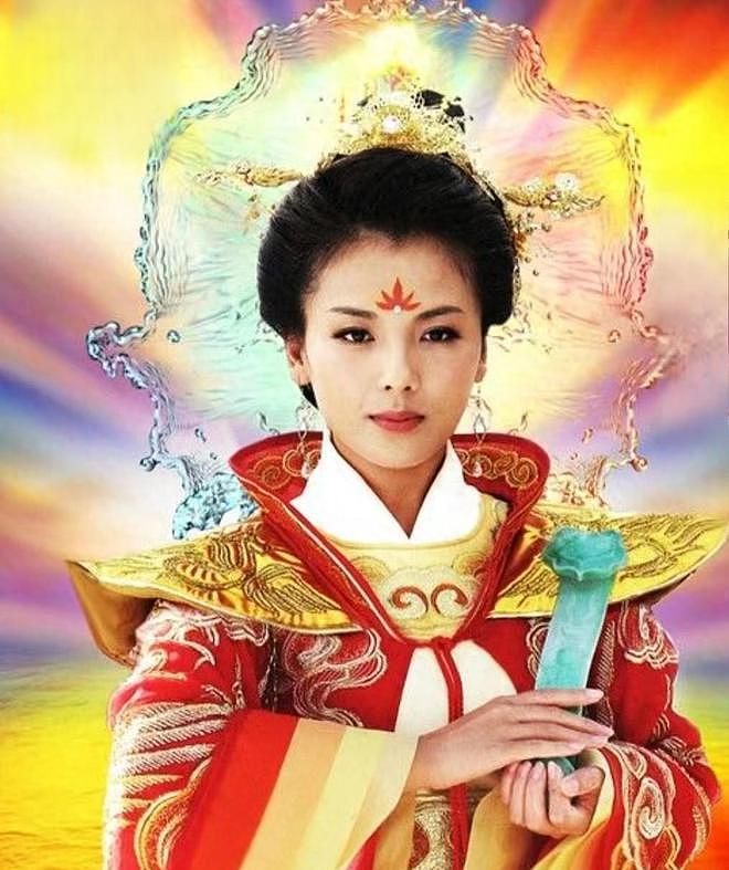 刘涛为妈祖庆生一级警督护航，身边全是大佬，变装视频点赞超300万（组图） - 2