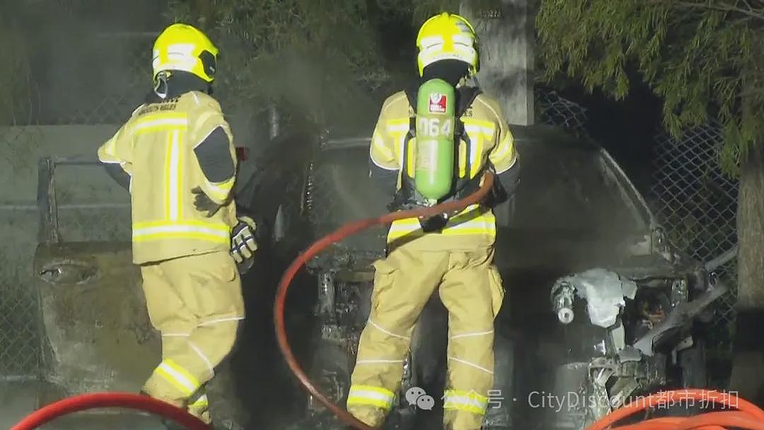众人目睹惨状!墨尔本华人区今天有人卧轨;处决式谋杀再次发生!澳洲亚裔女子被烧车焚尸,8岁儿子被打成重伤(组图) - 6