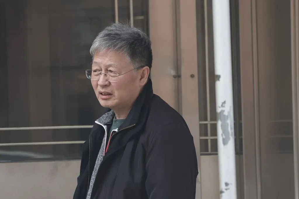 华男枪杀17岁情敌后，饮弹自杀！女子目睹全程泪崩当场，三角恋悲剧（组图） - 4