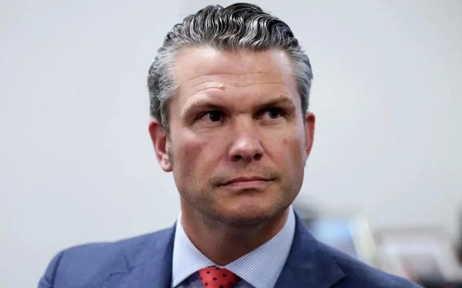离谱!美国高层还在泄密?!堂堂防长建私聊群,机密全泄给家人...(组图) - 6
