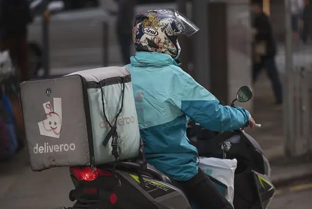 外媒：外卖平台Deliveroo撤出香港，谁来保护外卖员的权益（组图） - 1