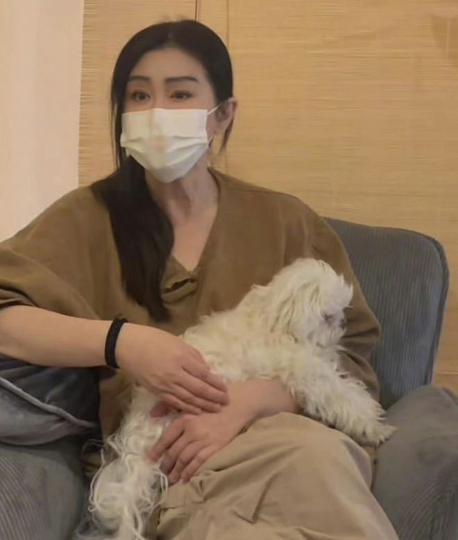无儿无女，身家上亿，58岁王祖贤坐镇店面生意兴隆，平易近人获好评（组图） - 7