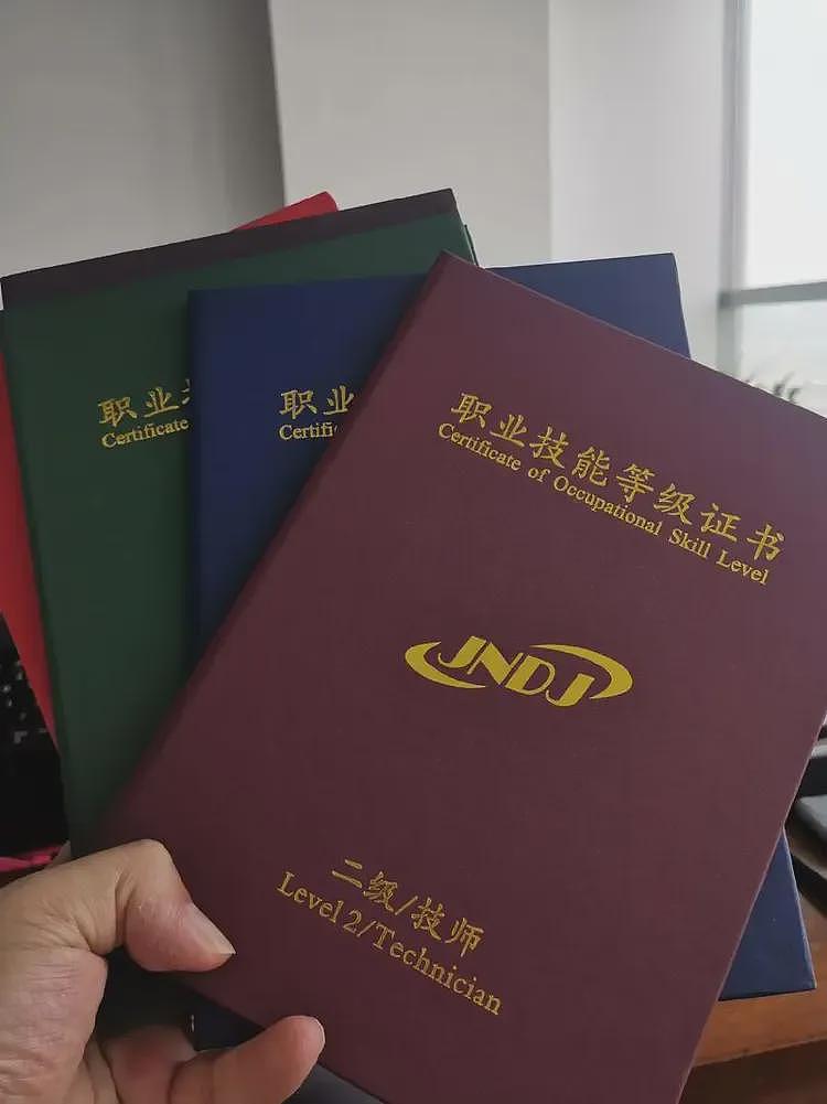 太扎心！28岁女硕士投了8000份简历都没找到工作（组图） - 2