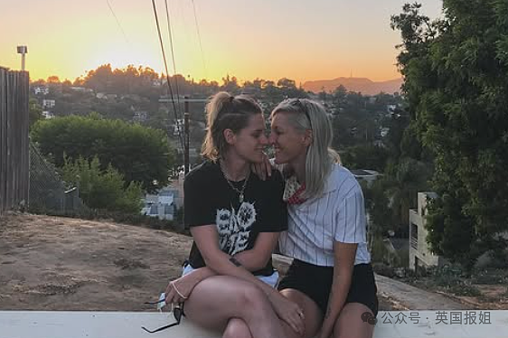 大瓜!《暮光之城》女主结婚!与相恋6年女友低调举行婚礼仪式,合影又帅又美又甜(组图) - 27