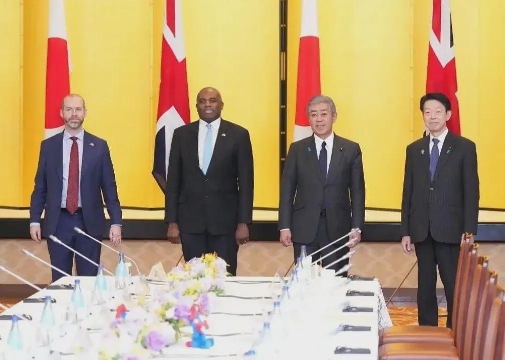 陆媒:王毅、董军同框,这件事非同小可...(组图) - 3