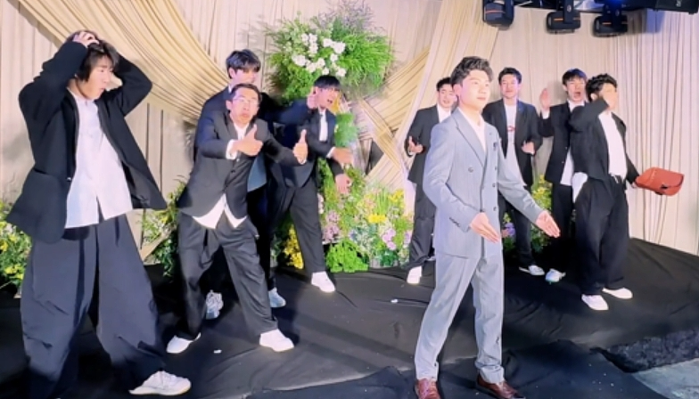 【爆笑】8 个男人为我现场打造了一个完美老公!我不敢说话,怕口水从嘴角流出来...(组图) - 5