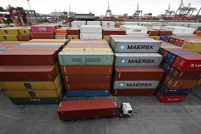 川普145％关税刚落槌，中国廉价商品开始涌入欧洲（图） - 1