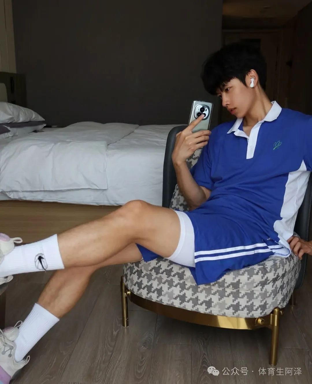 【帅哥】黑皮男高，山东高校篮球队长非直男，学弟辣评：