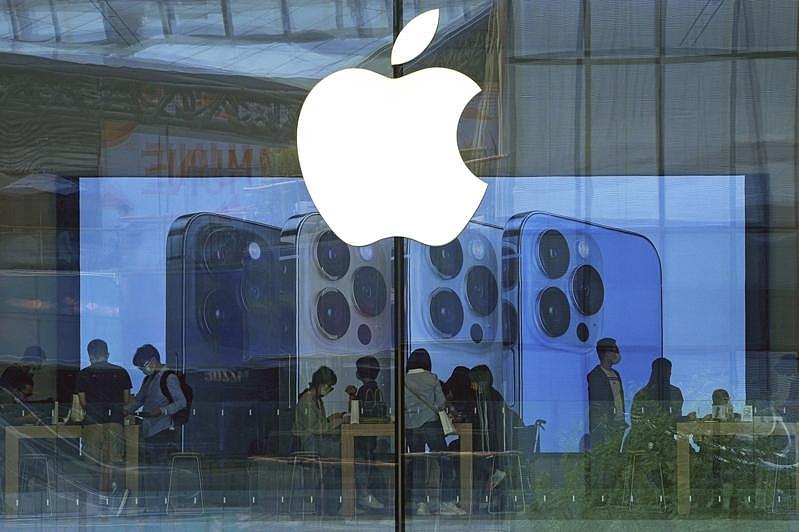 苹果传明年推首款折叠iPhone，开价16 Pro Max两倍（图） - 1
