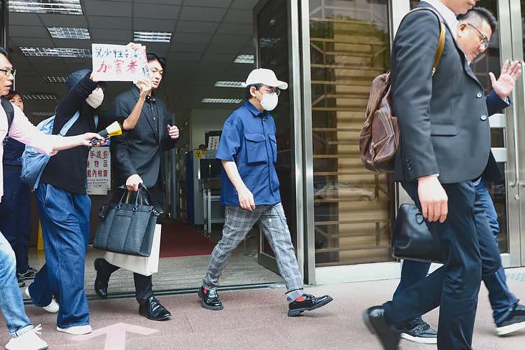 黄子佼犯行扩大！北检再移送12少女“586部性影片”并案二审（图） - 1