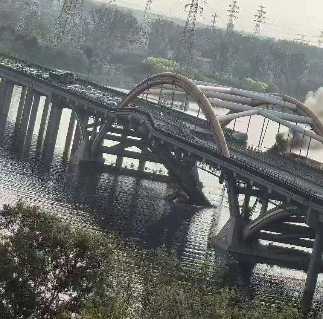 北京潮白河大桥突发火警，致部分坍塌！传电缆起火肇事（视频/组图） - 4