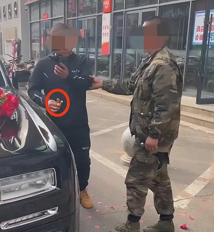 劳斯莱斯小金人被掰后续，男子身份被扒，是惯犯，原因曝光引众怒（组图） - 1