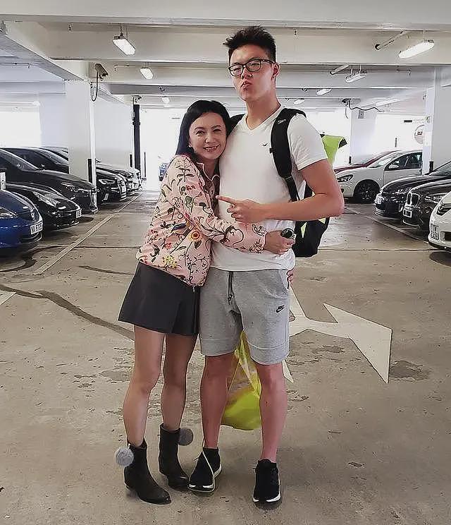 曾华倩与梁朝伟同居6年分手，独自抚养儿子，如今儿子是她骄傲（组图） - 19