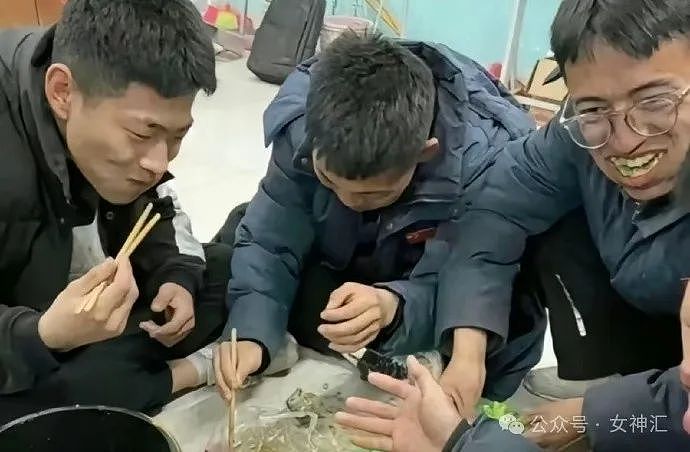 【爆笑】万万没想到，这张照片居然是杨幂？网友傻眼：小时候都没认出来（组图） - 15