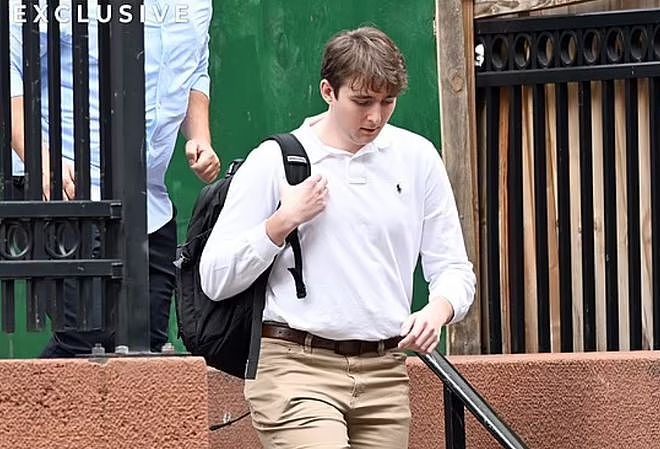 特朗普19岁儿子久违露面长出双下巴，社交生活被曝受到了严格控制（组图） - 6
