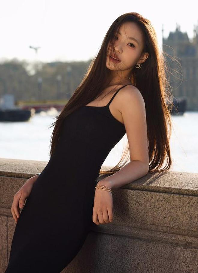小S二女儿评论区大翻车，高冷名媛范挨批评，被捧得太浮夸了（组图） - 3