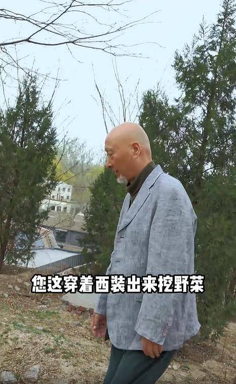 陈陈佩斯与儿子挖野菜！多年父子成兄弟，儿子让他晚年没烦恼（组图） - 2