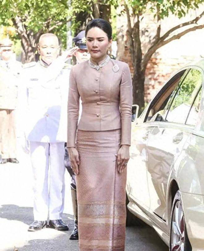 从侍女到陆军少将，90后草根女孩步步心机用规则上位，比甄嬛更狠（组图） - 6
