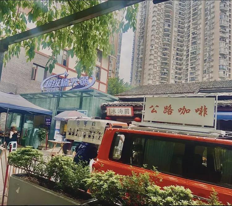 倒闭30万家!人去楼空,又一网红火锅凉了?曾一天排队1000桌(组图) - 3