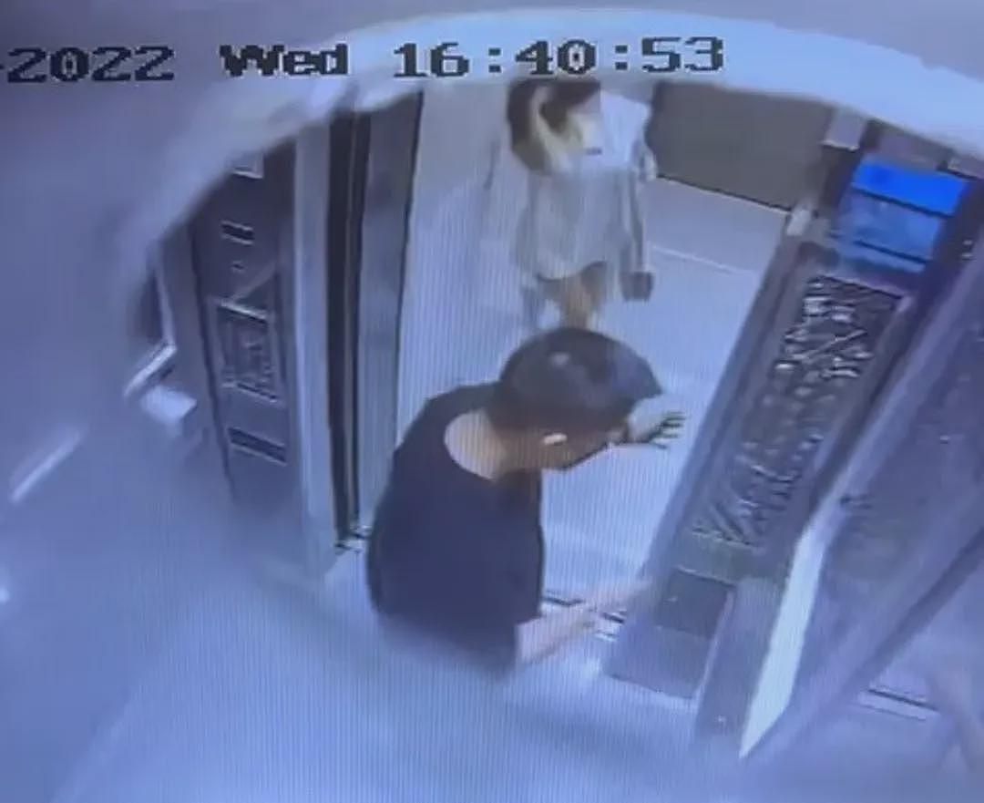 香港美女网红全裸惨死！被砍几十刀，染红整个床，凶手竟是…（组图） - 15