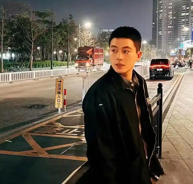 妈呀!这居然是欧豪咋胖成这样了?网友:曾经那个痞帅男孩变欧泡(组图) - 8