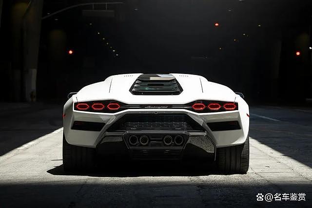 【汽车】每周超跑系列:2022 兰博基尼Countach LPI 800-4(组图) - 6