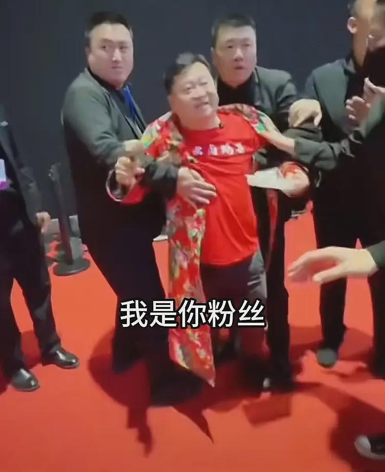 卤鹅哥投喂周鸿祎爆发冲突,网友:做事情要分场合,适可而止(视频/组图) - 3