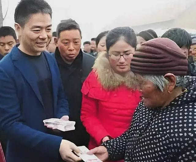 赢麻了!东哥送外卖请吃饭骑手倒戈,免佣杀手锏一上,王兴急了(组图) - 7