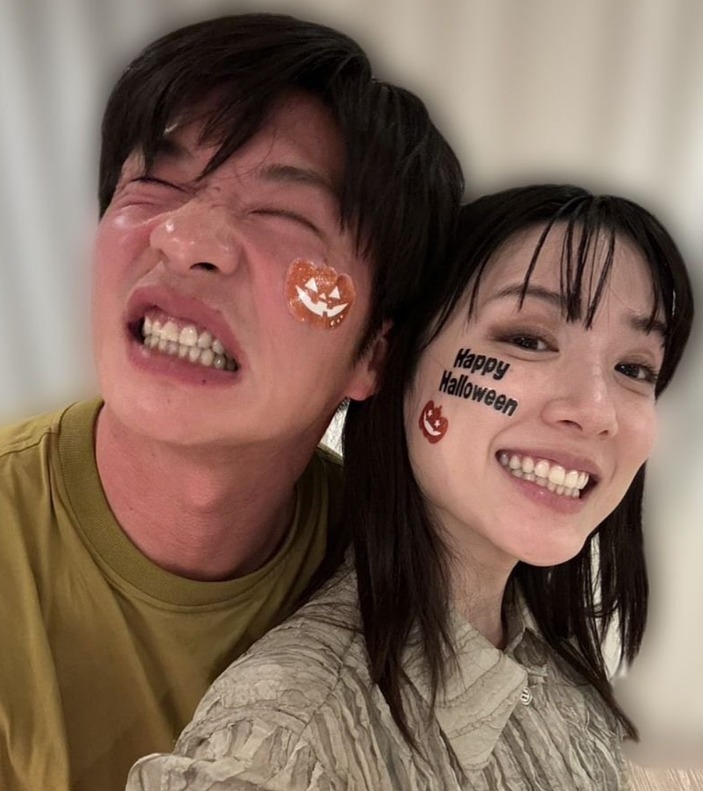 25岁第一清纯女星和“最丑人夫”被曝不伦恋!网友:姐姐你图啥啊(组图) - 32