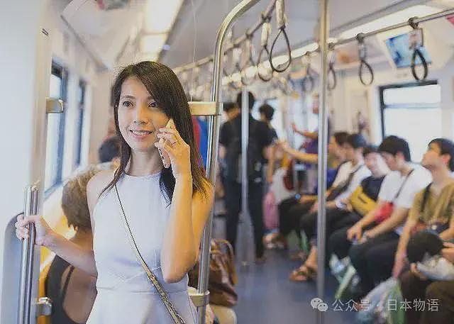 中国女孩在日本电车打电话超5分钟,被其他乘客从背后踹了几脚!原来这在日本真的惹人厌(组图) - 17