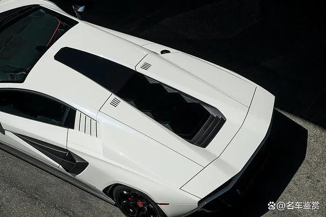 【汽车】每周超跑系列:2022 兰博基尼Countach LPI 800-4(组图) - 8