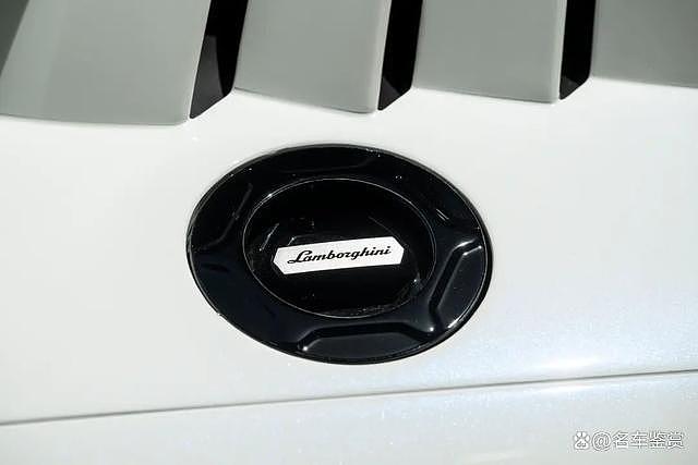 【汽车】每周超跑系列:2022 兰博基尼Countach LPI 800-4(组图) - 12
