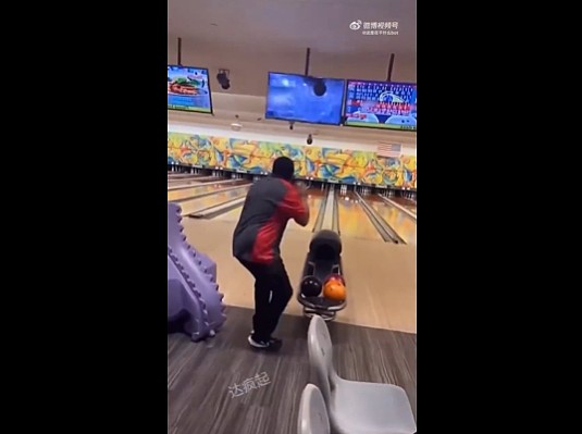 【爆笑】女子说自己双子宫还是易孕体质，怀了 6 胎还流产两次！网友：你们那边用避孕套犯法？（组图） - 21