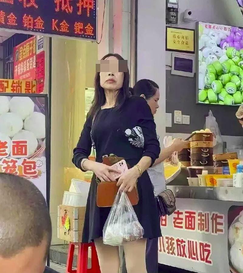 街头“仙气长腿美女”疯传！背影劲迷人，正脸曝光超震撼：心碎了（组图） - 3