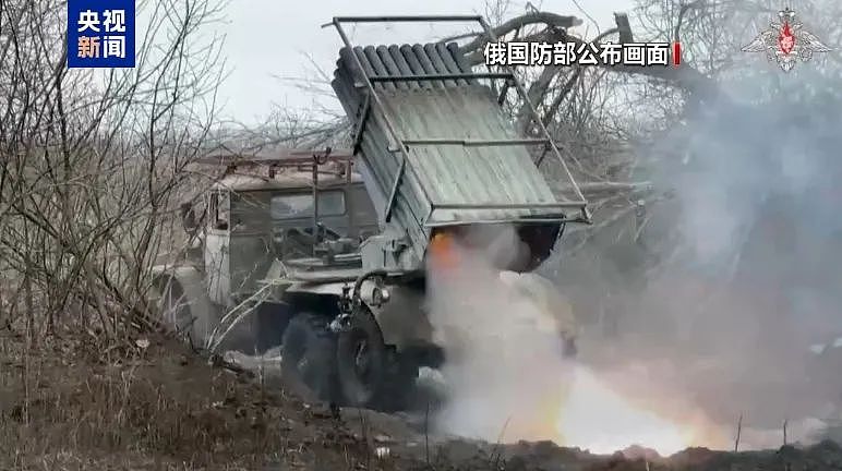 被泽连斯基正面硬刚，特朗普怒了：他可以再打三年，直到失去整个国家！基辅遭大规模导弹攻击，俄方表态（组图） - 6