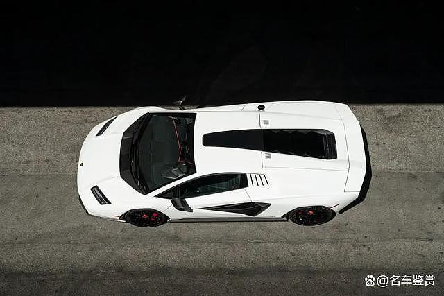 【汽车】每周超跑系列:2022 兰博基尼Countach LPI 800-4(组图) - 7